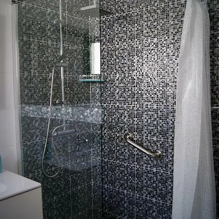 Naila Apartment *